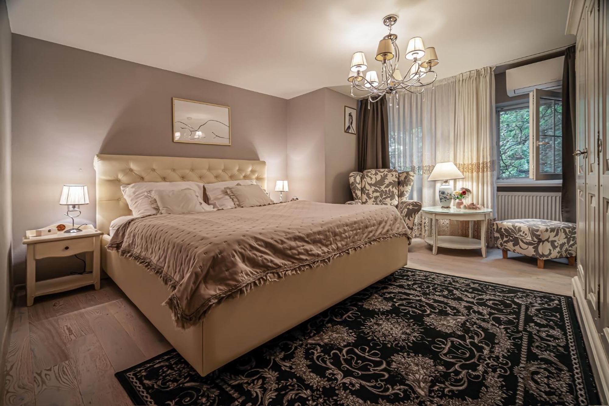 Luxurious And Royal Apartment In The Old Town Bratislava Bagian luar foto